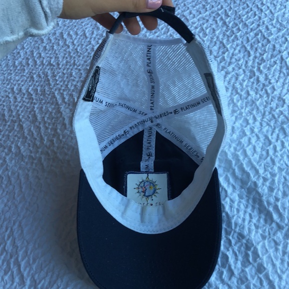 Half-Moon hat - Picture 4 of 5